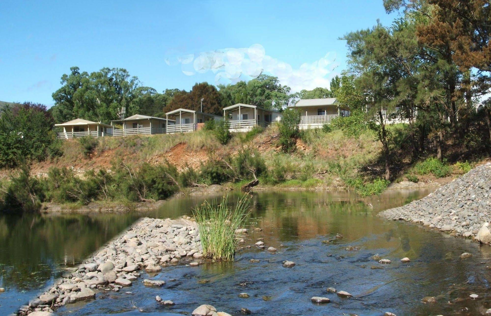 Fossickers Tourist Park Hotel Nundle Bagian luar foto